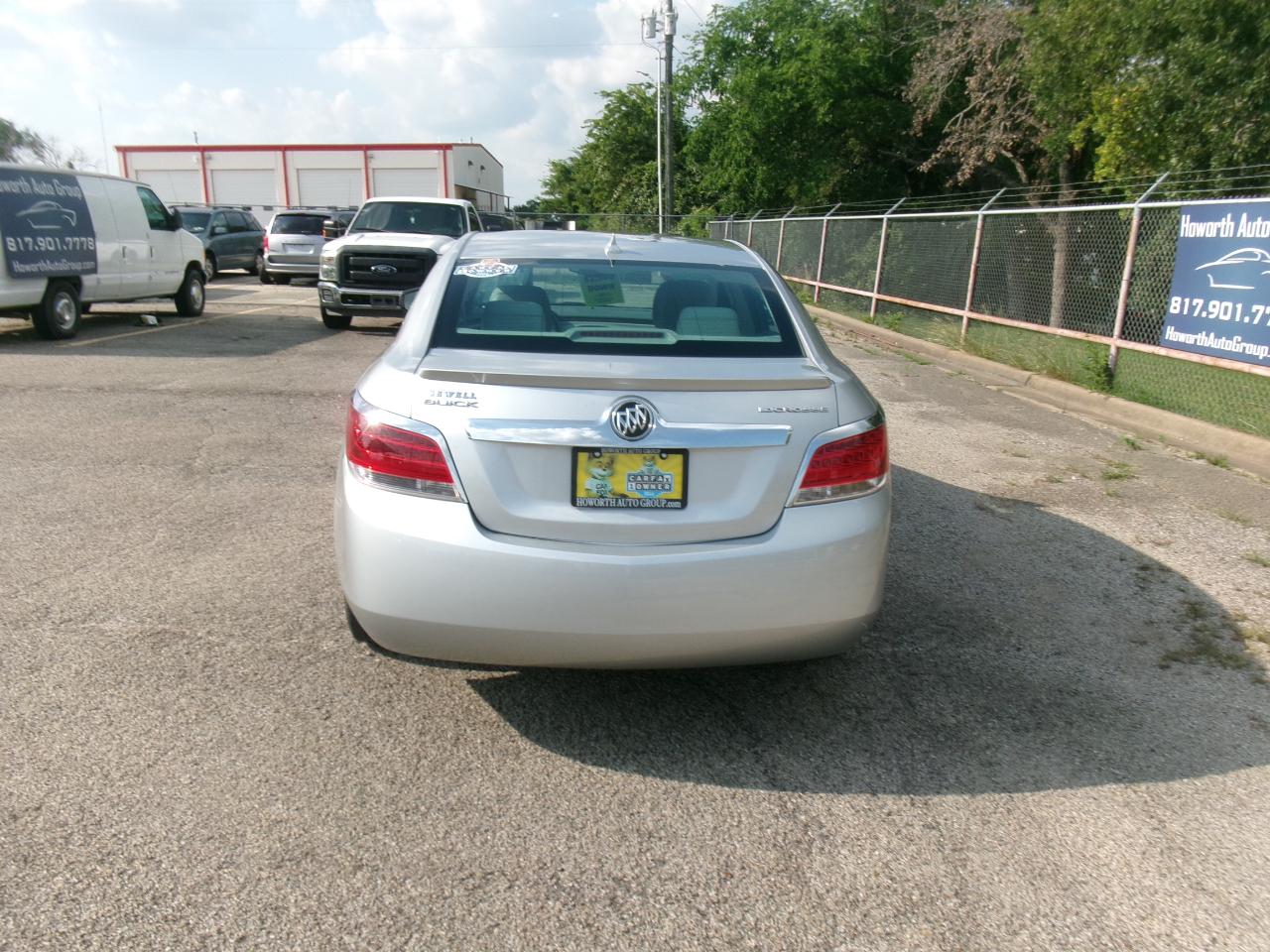 Buick LaCrosse CX 2010