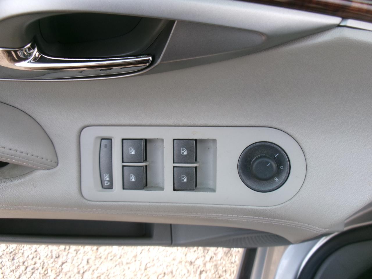 Buick LaCrosse CX 2010