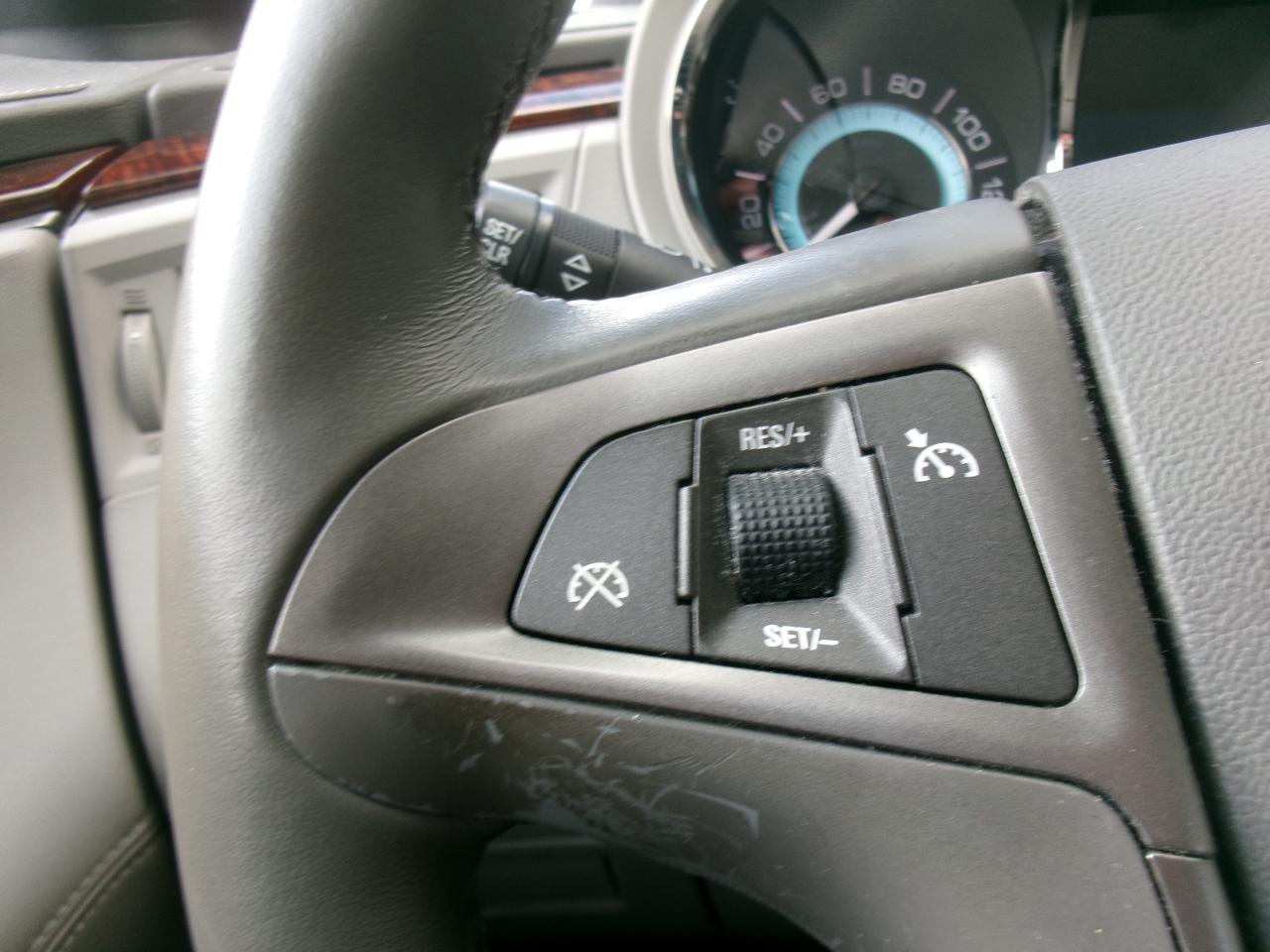 Buick LaCrosse CX 2010