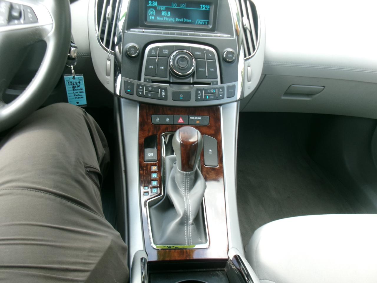 Buick LaCrosse CX 2010