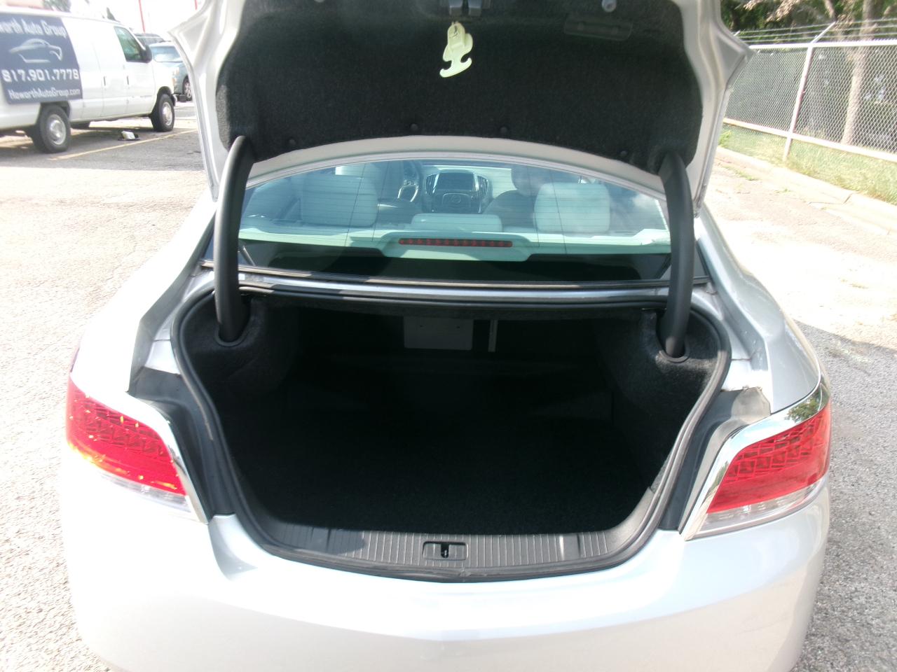 Buick LaCrosse CX 2010