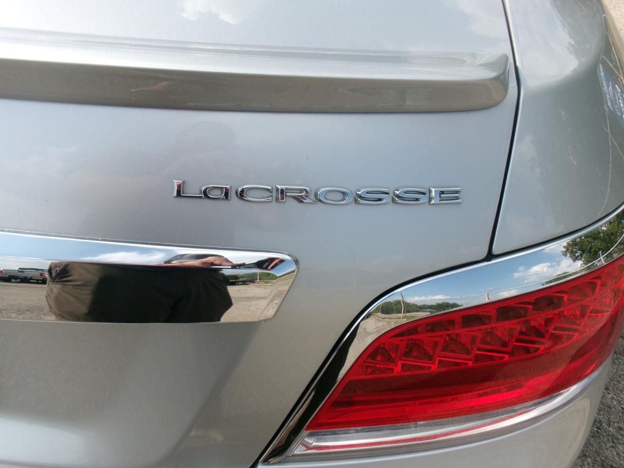 Buick LaCrosse CX 2010