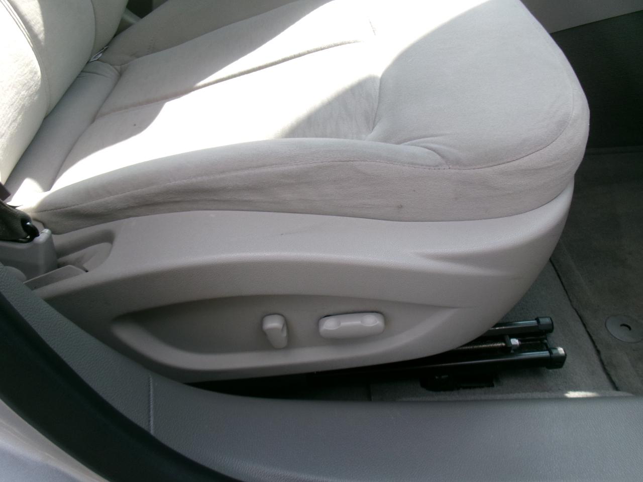 Buick LaCrosse CX 2010