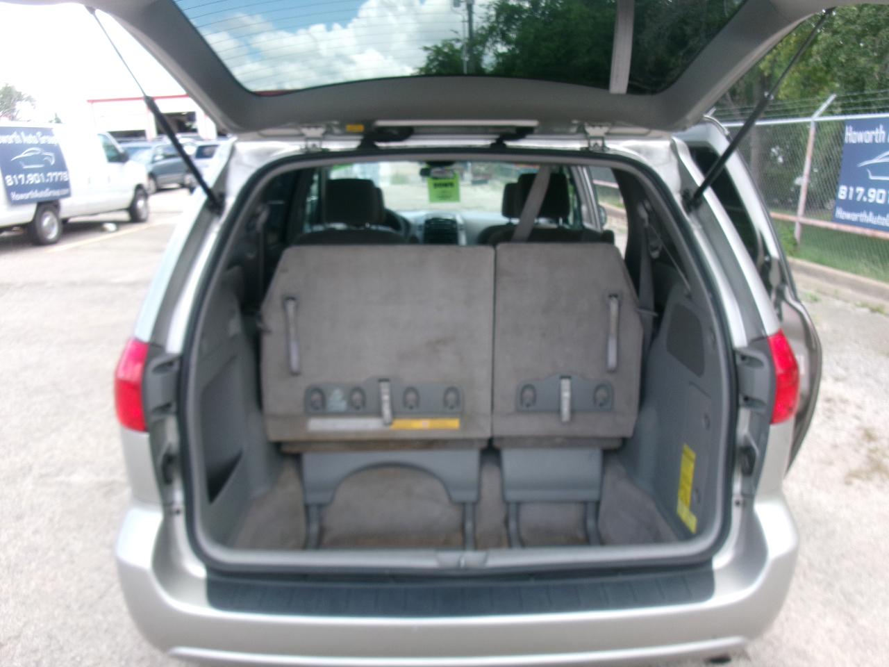 Toyota Sienna  2008