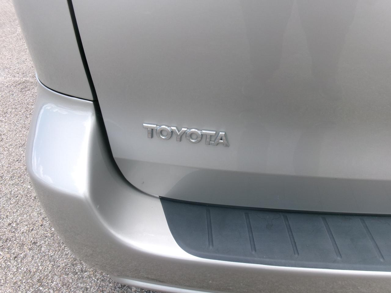 Toyota Sienna  2008