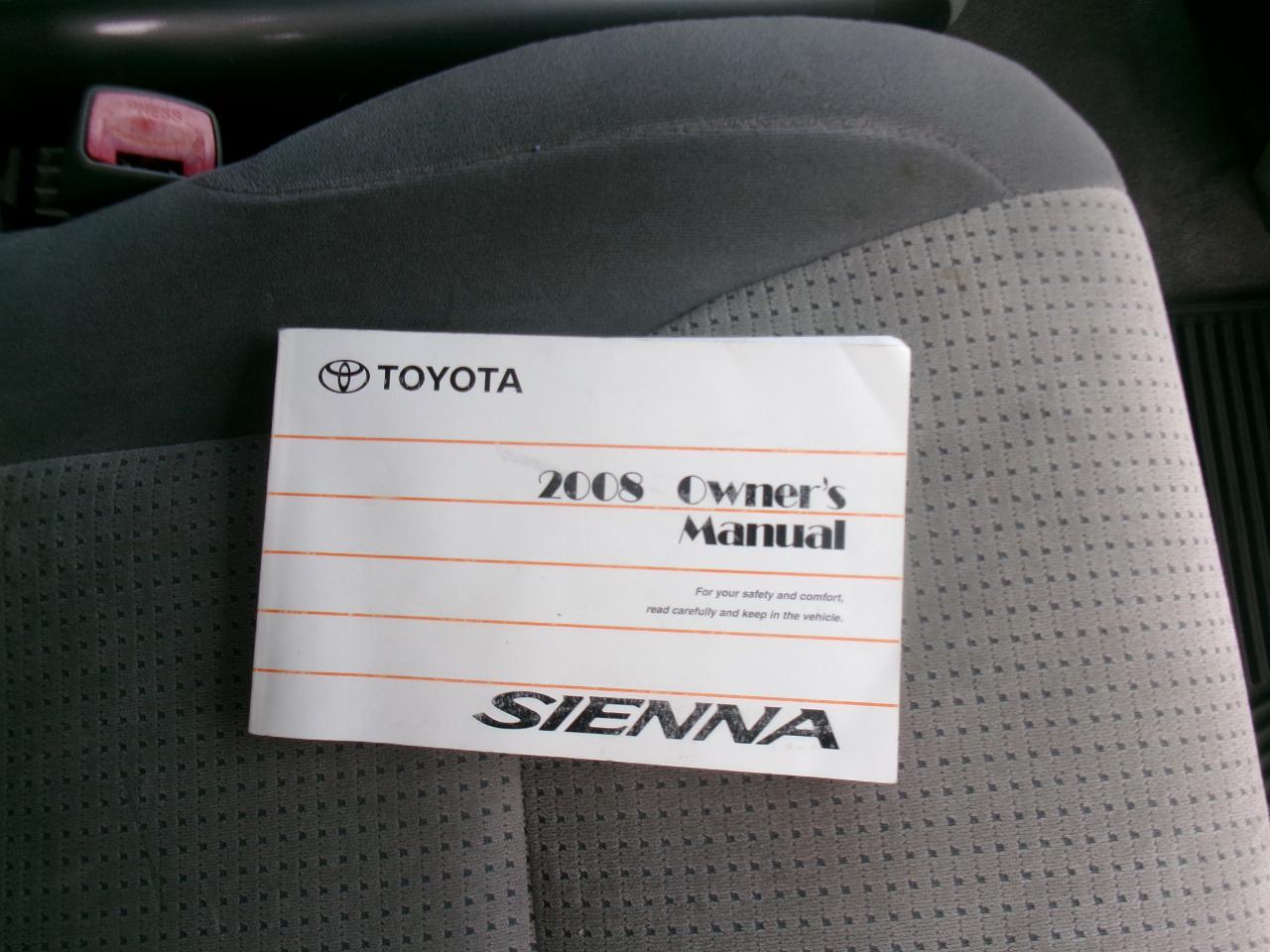 Toyota Sienna  2008