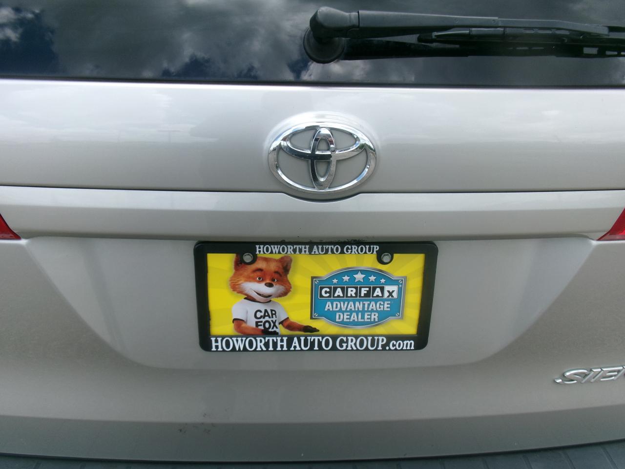 Toyota Sienna  2008