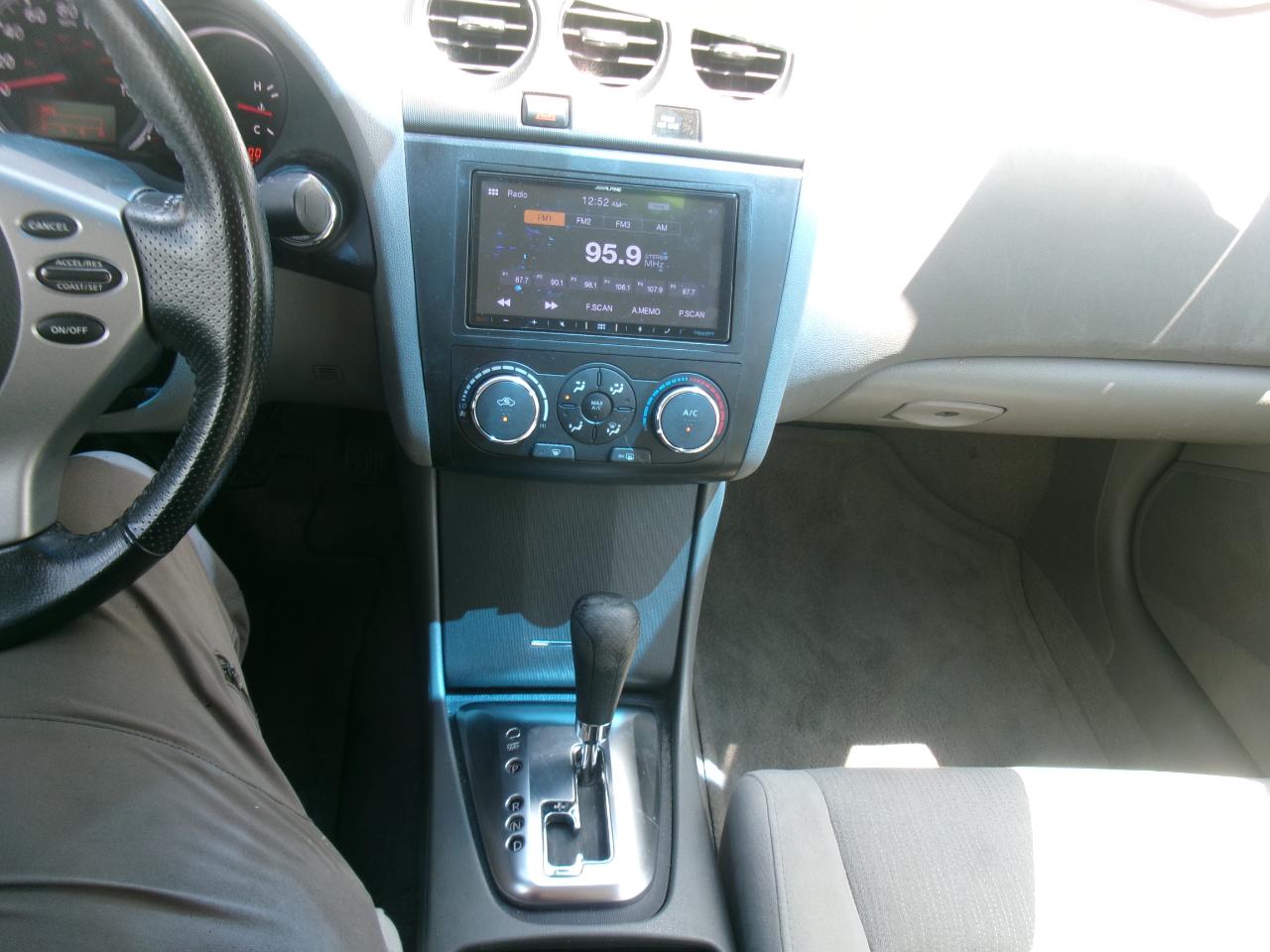Nissan Altima 2.5 S 2010