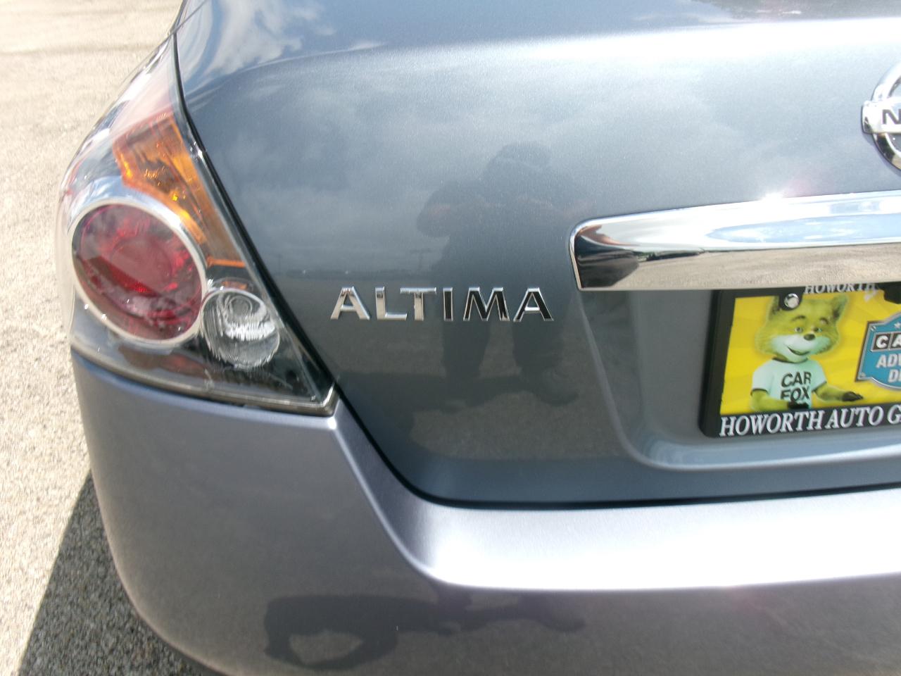 Nissan Altima 2.5 S 2010