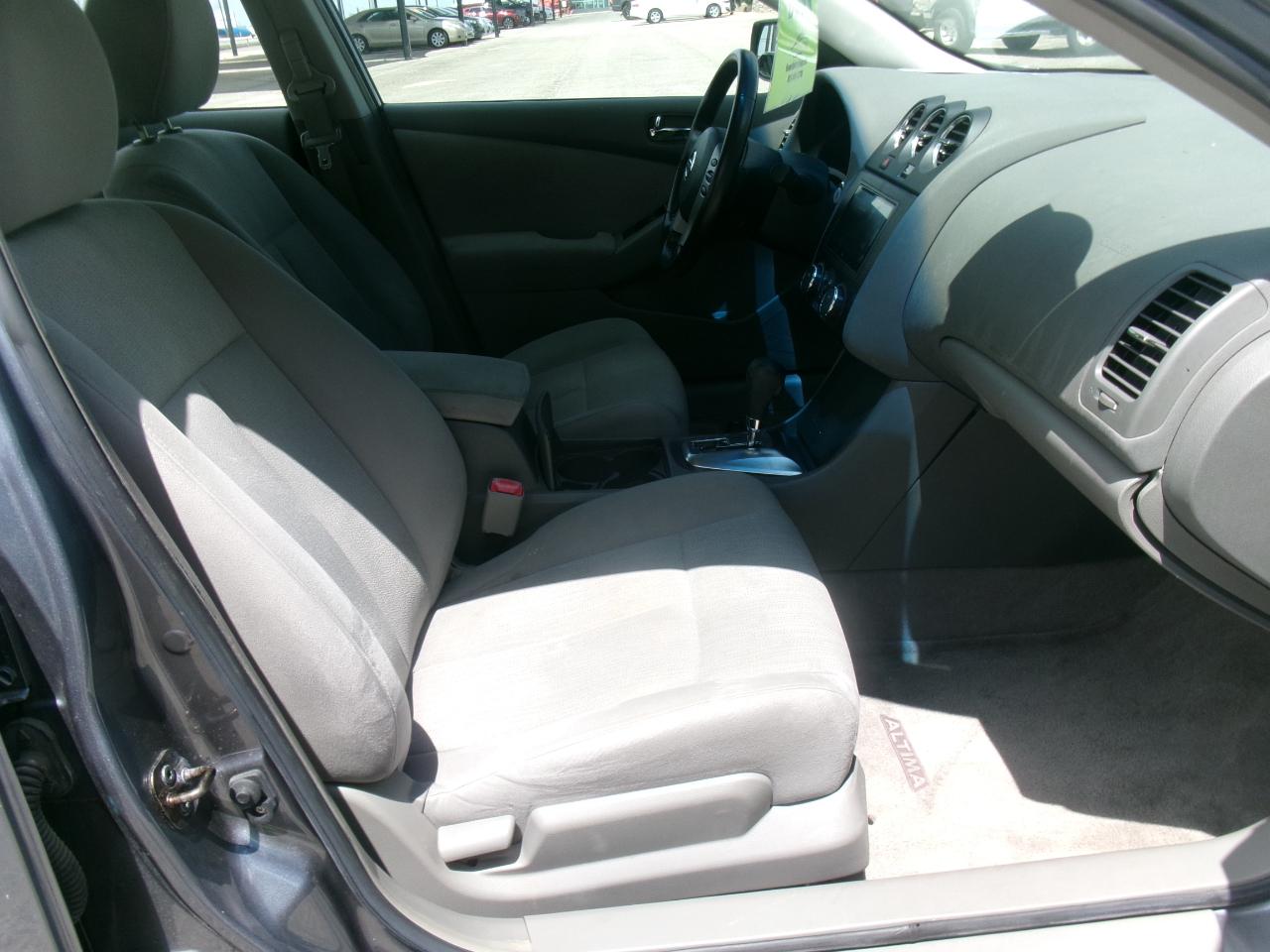 Nissan Altima 2.5 S 2010