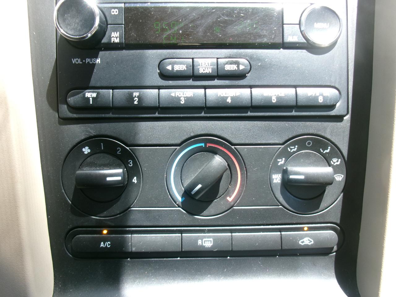 Ford Mustang V6 Premium Coupe 2009