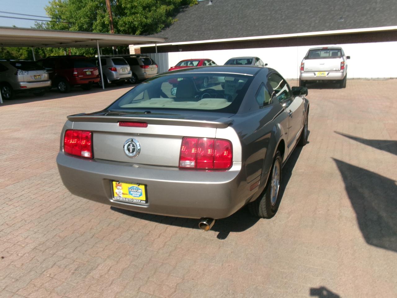 Ford Mustang V6 Premium Coupe 2009