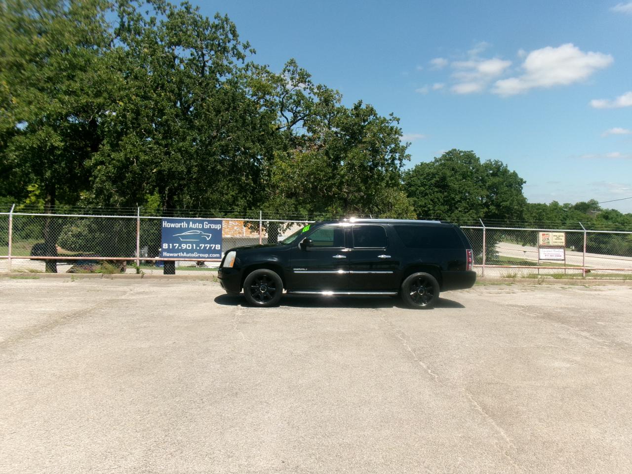 GMC Yukon Denali XL AWD 2010
