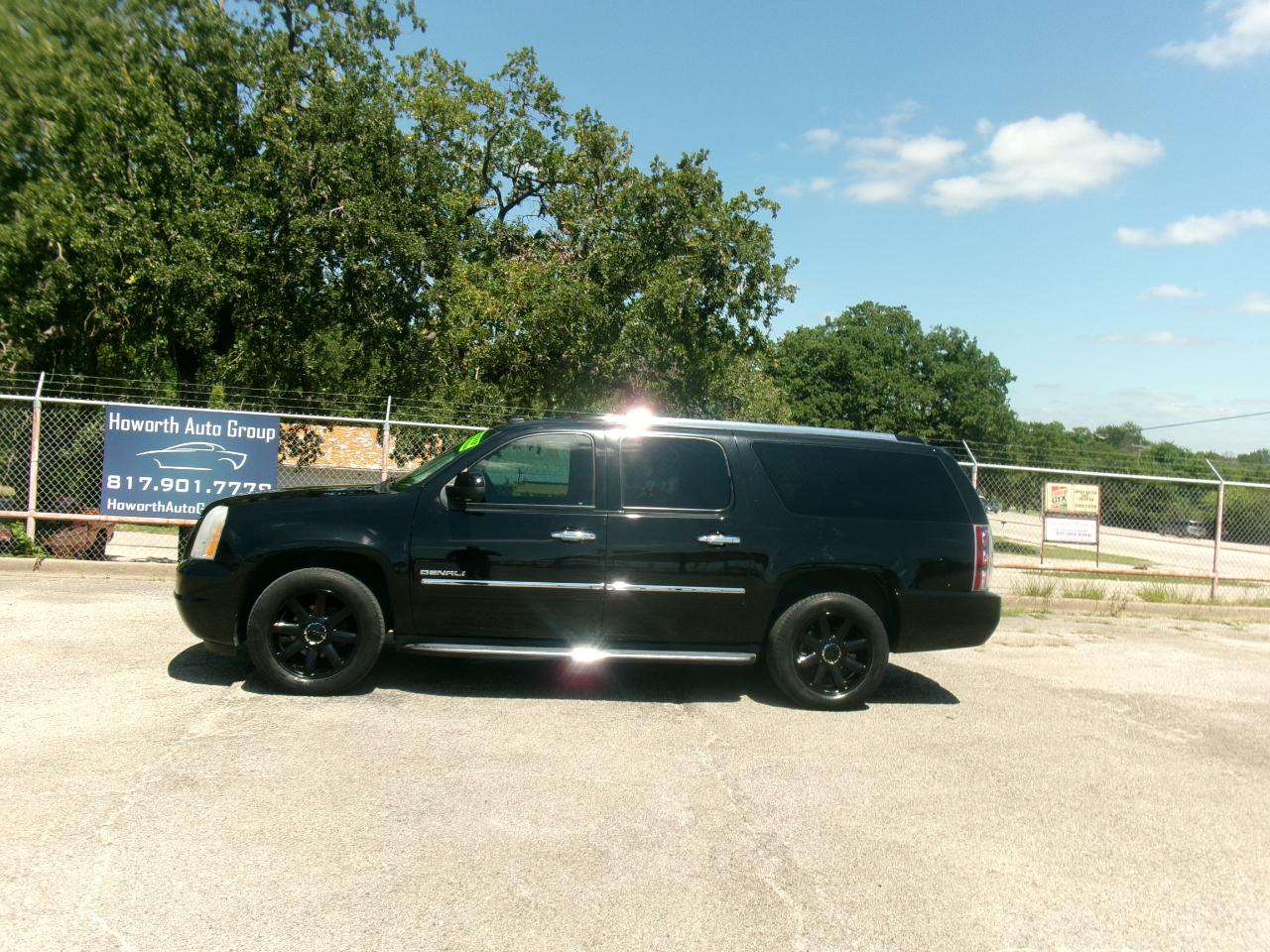 GMC Yukon Denali XL AWD 2010