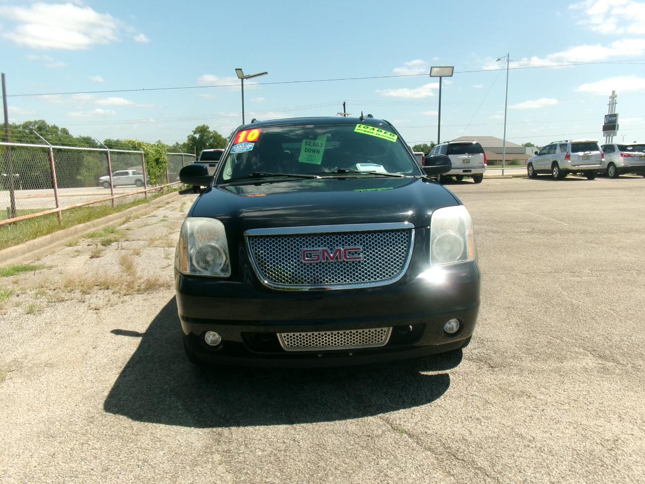 GMC Yukon Denali XL AWD 2010