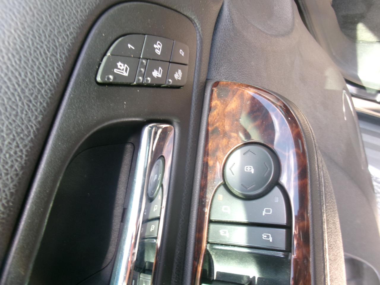 GMC Yukon Denali XL AWD 2010