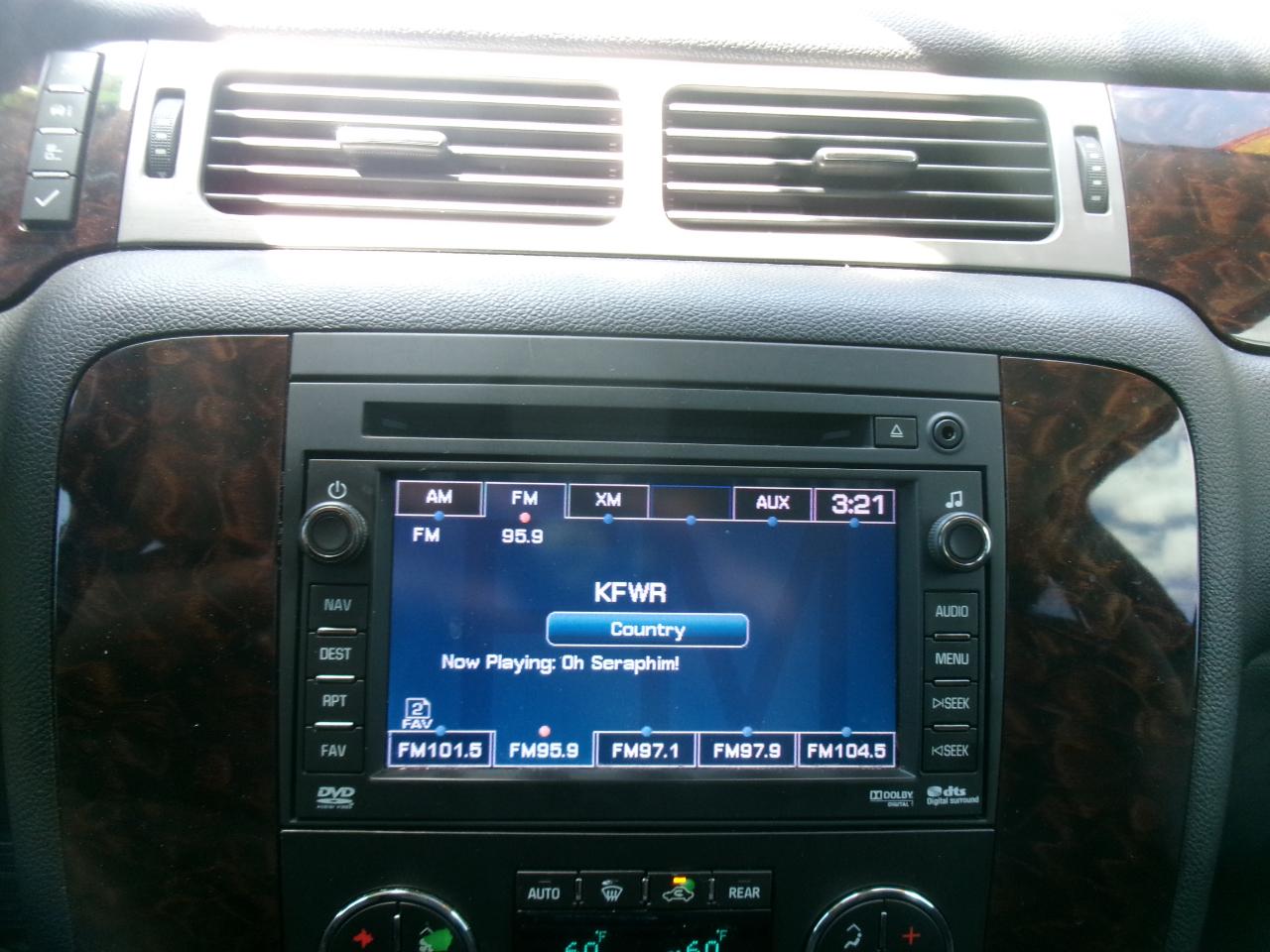 GMC Yukon Denali XL AWD 2010