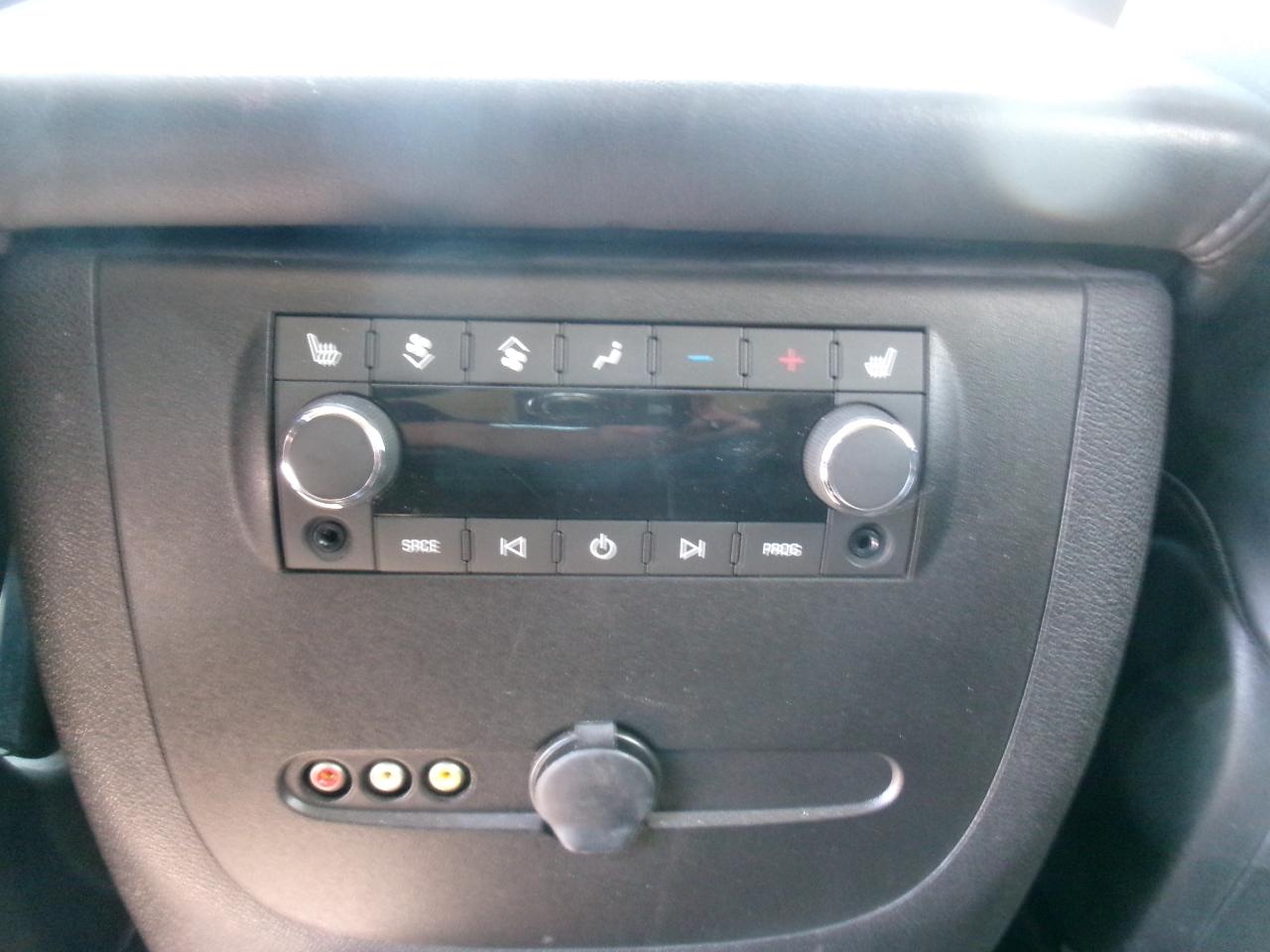 GMC Yukon Denali XL AWD 2010