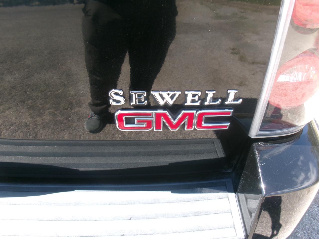 GMC Yukon Denali XL AWD 2010