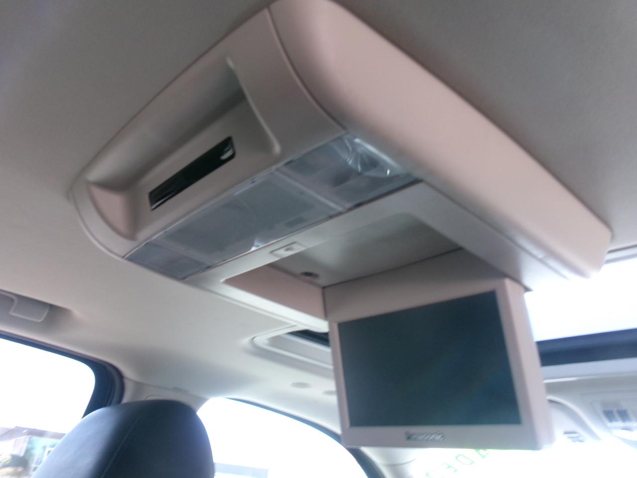 GMC Yukon Denali XL AWD 2010