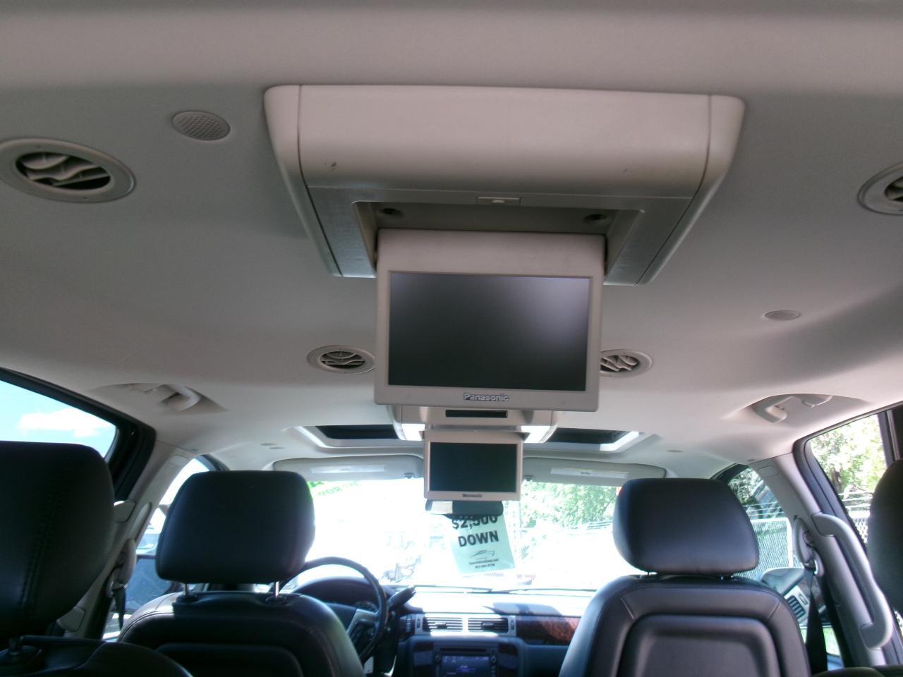 GMC Yukon Denali XL AWD 2010