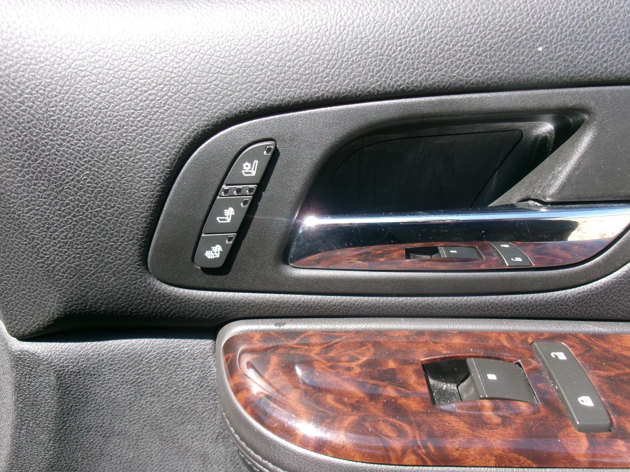 GMC Yukon Denali XL AWD 2010