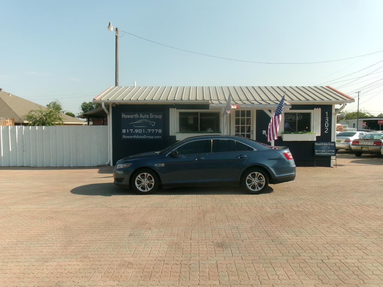 Ford Taurus SE FWD 2018