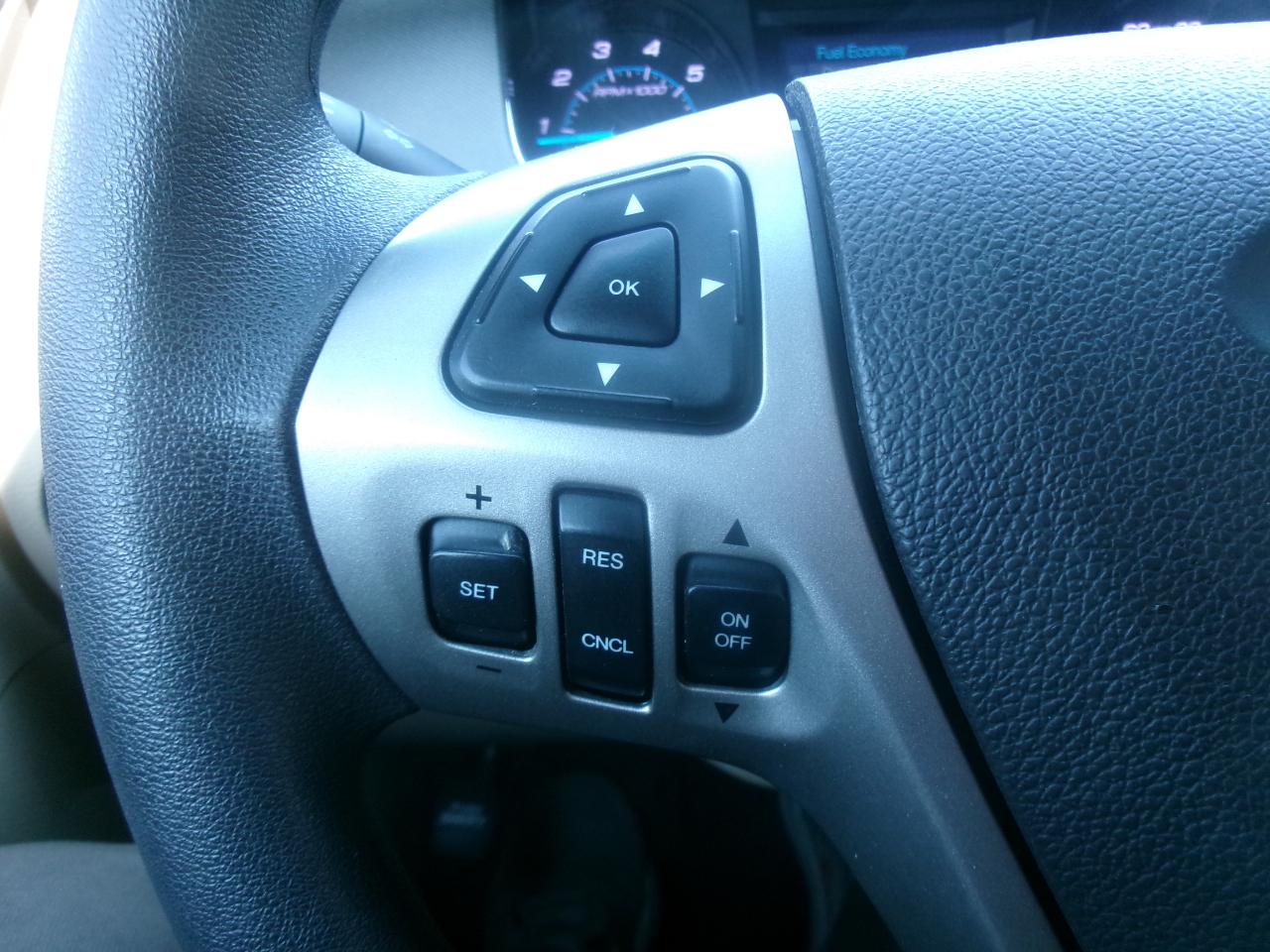 Ford Taurus SE FWD 2018