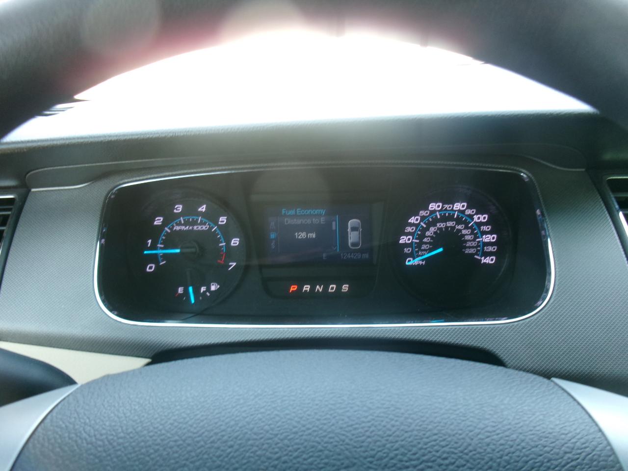 Ford Taurus SE FWD 2018