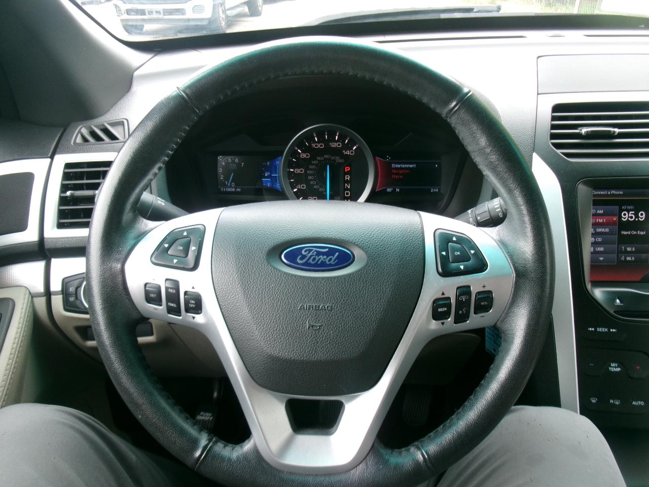 Ford Explorer XLT FWD 2015