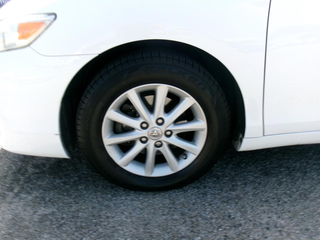 Toyota Camry XLE 2011