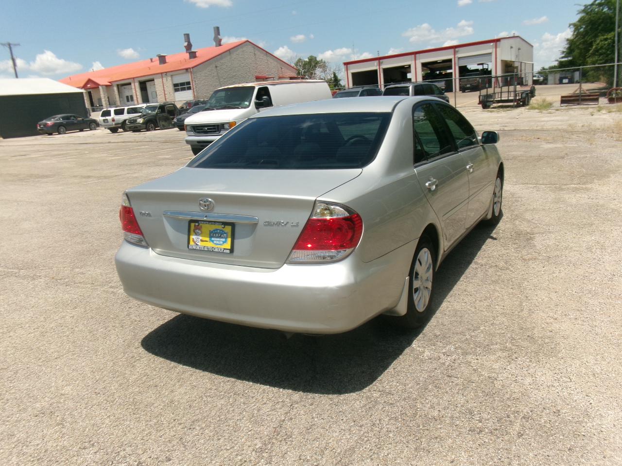 Toyota Camry LE 2005