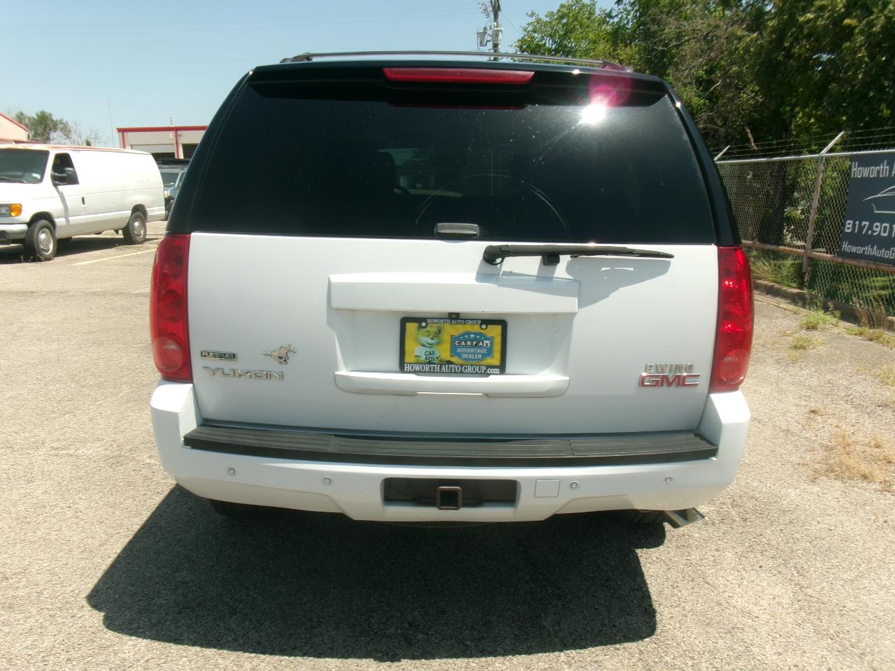 GMC Yukon SLT1 2WD 2011