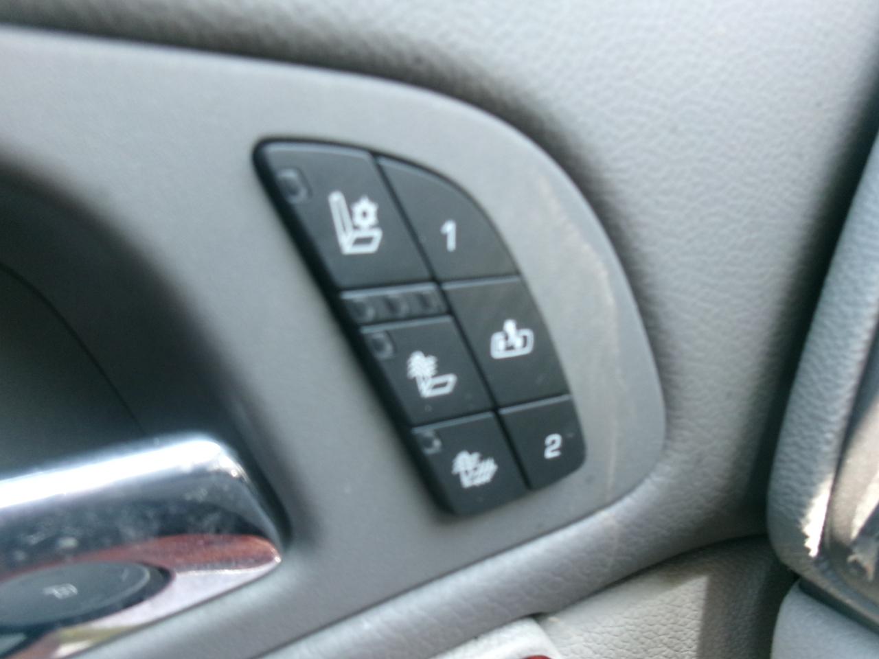 GMC Yukon SLT1 2WD 2011