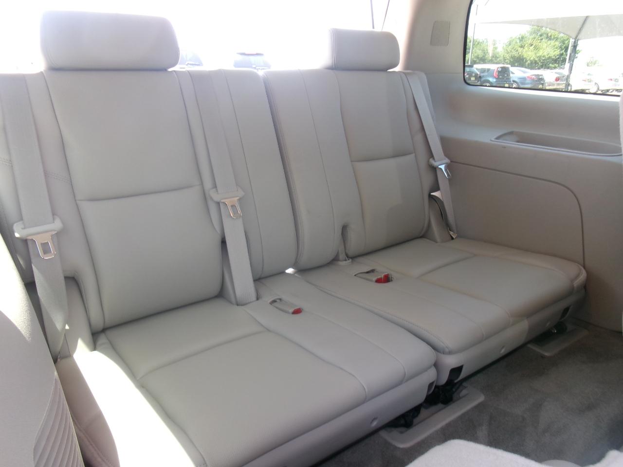 GMC Yukon SLT1 2WD 2011