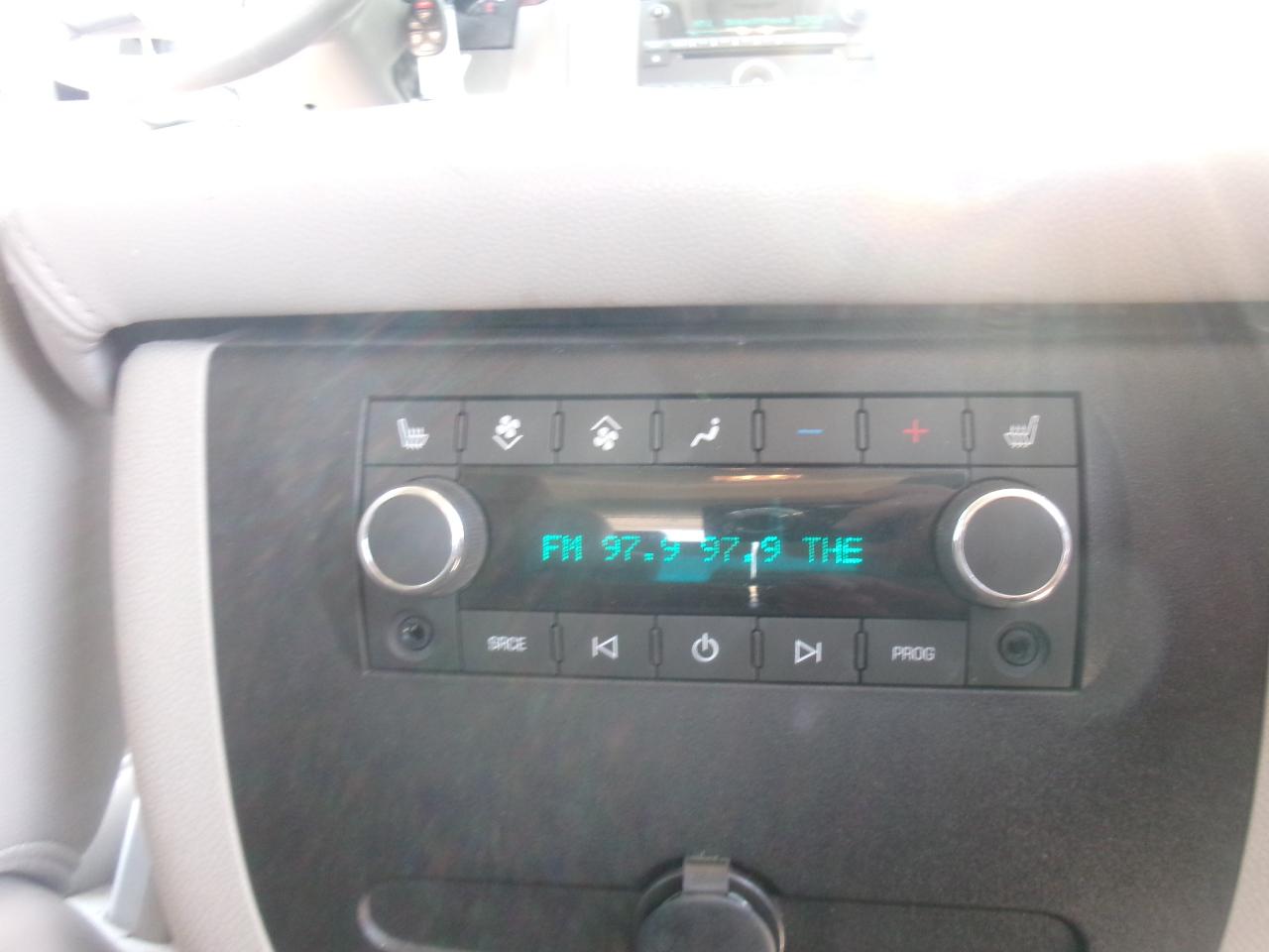 GMC Yukon SLT1 2WD 2011