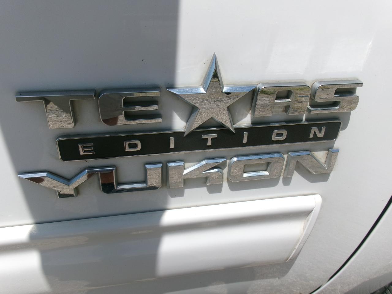 GMC Yukon SLT1 2WD 2011