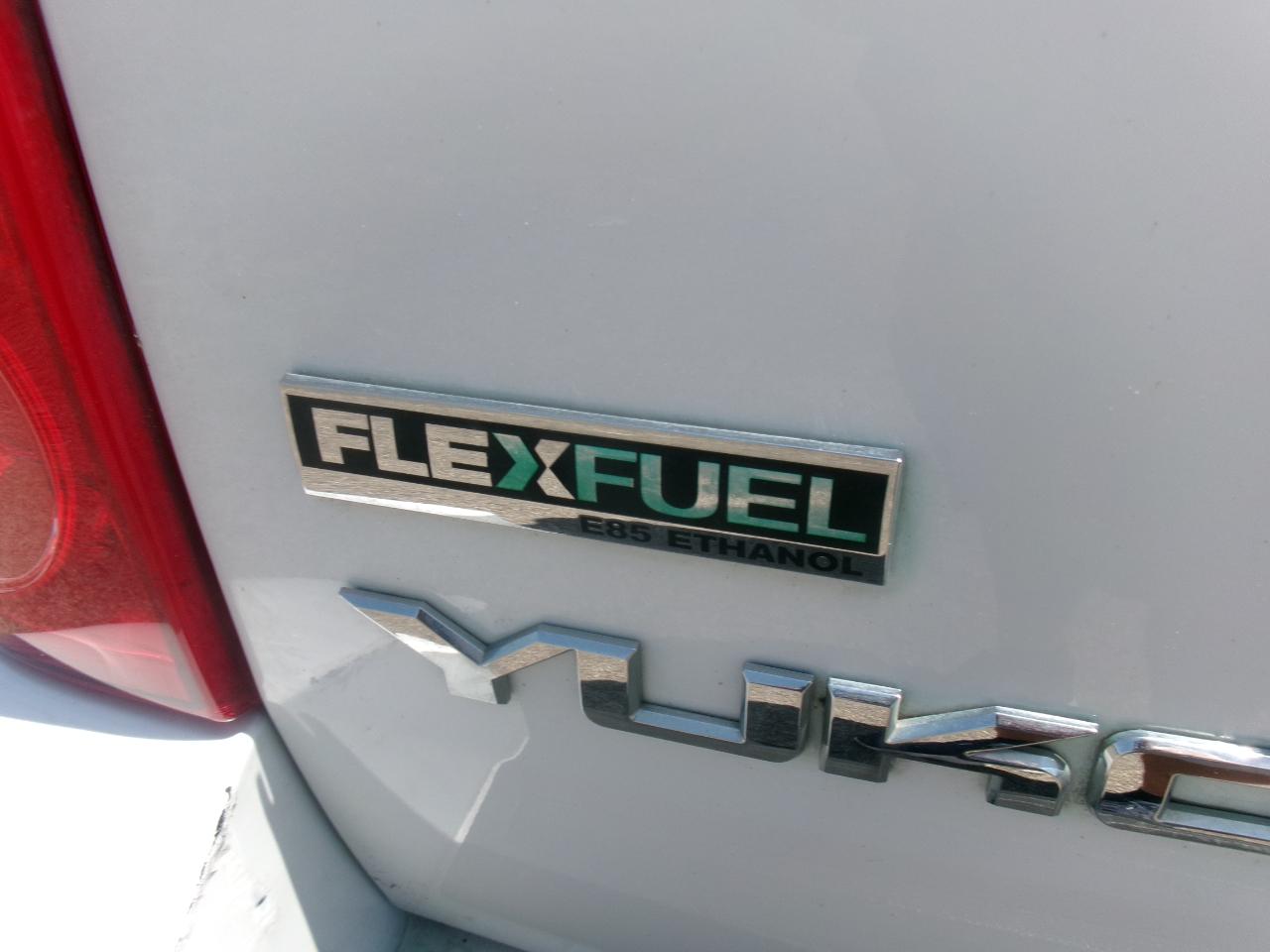 GMC Yukon SLT1 2WD 2011