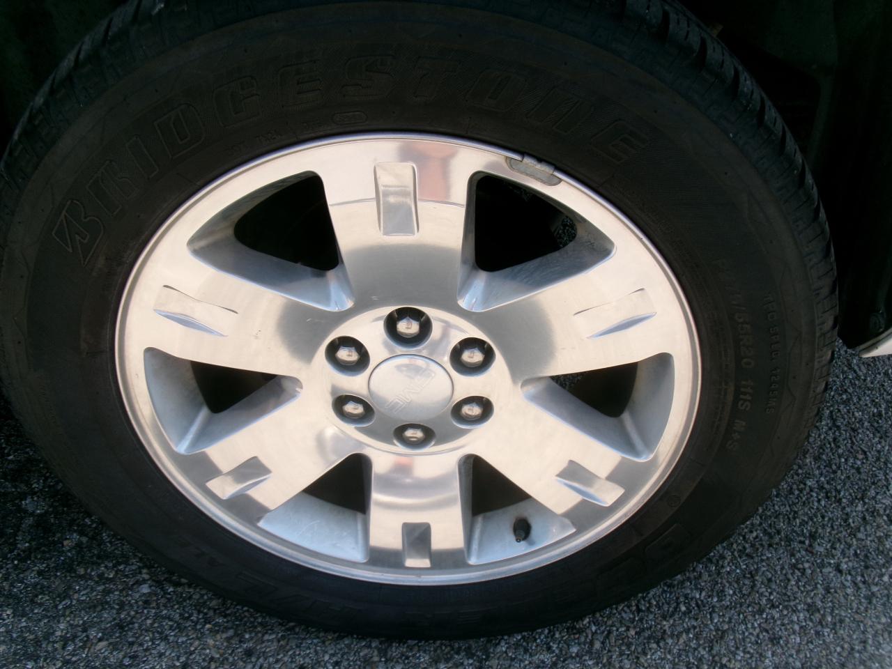 GMC Yukon SLT1 2WD 2011
