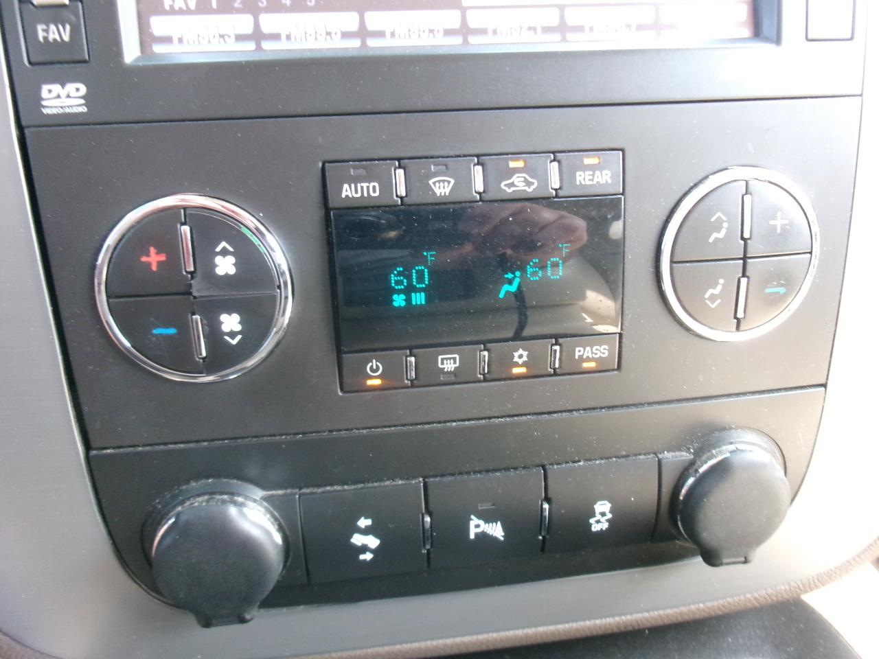 GMC Yukon XL SLT 2WD 2014