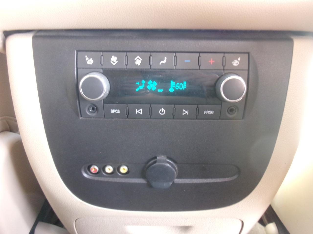 GMC Yukon XL SLT 2WD 2014