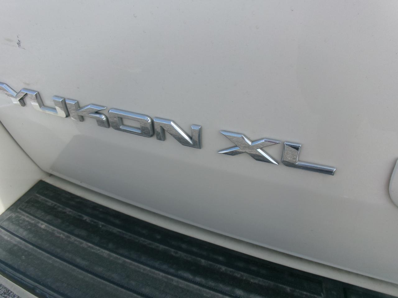 GMC Yukon XL SLT 2WD 2014