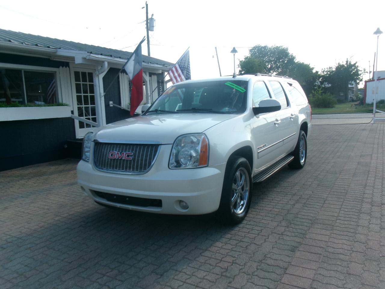 GMC Yukon XL SLT 2WD 2014
