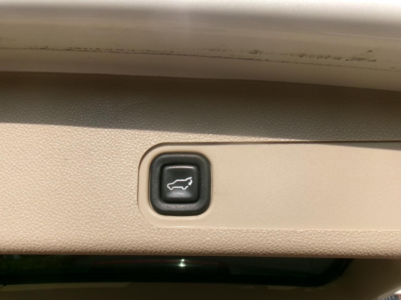 GMC Yukon XL SLT 2WD 2014