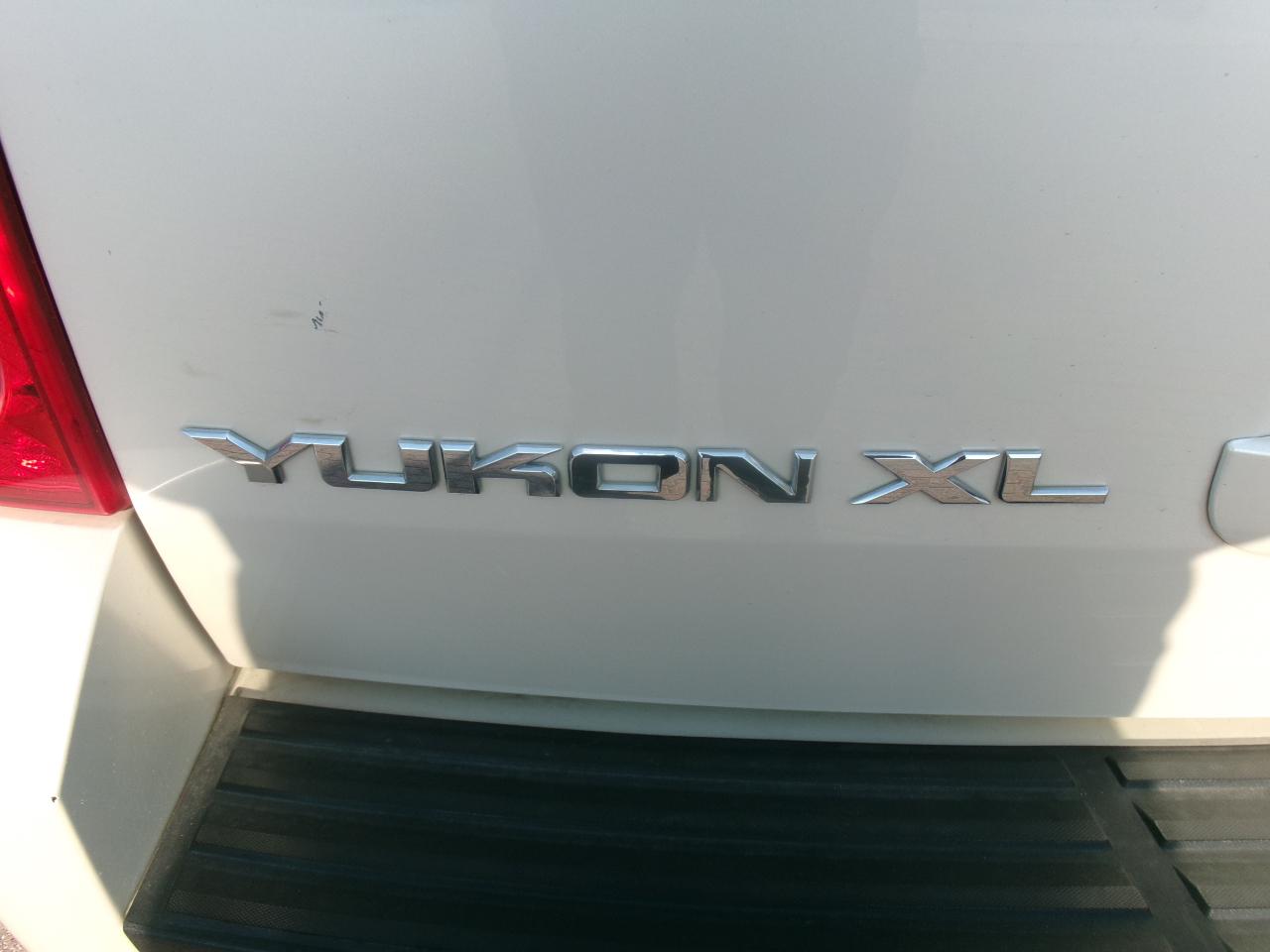 GMC Yukon XL SLT 2WD 2014