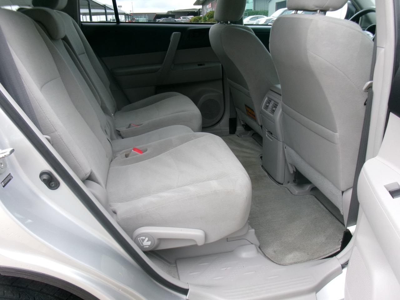 Toyota Highlander 2WD 2010