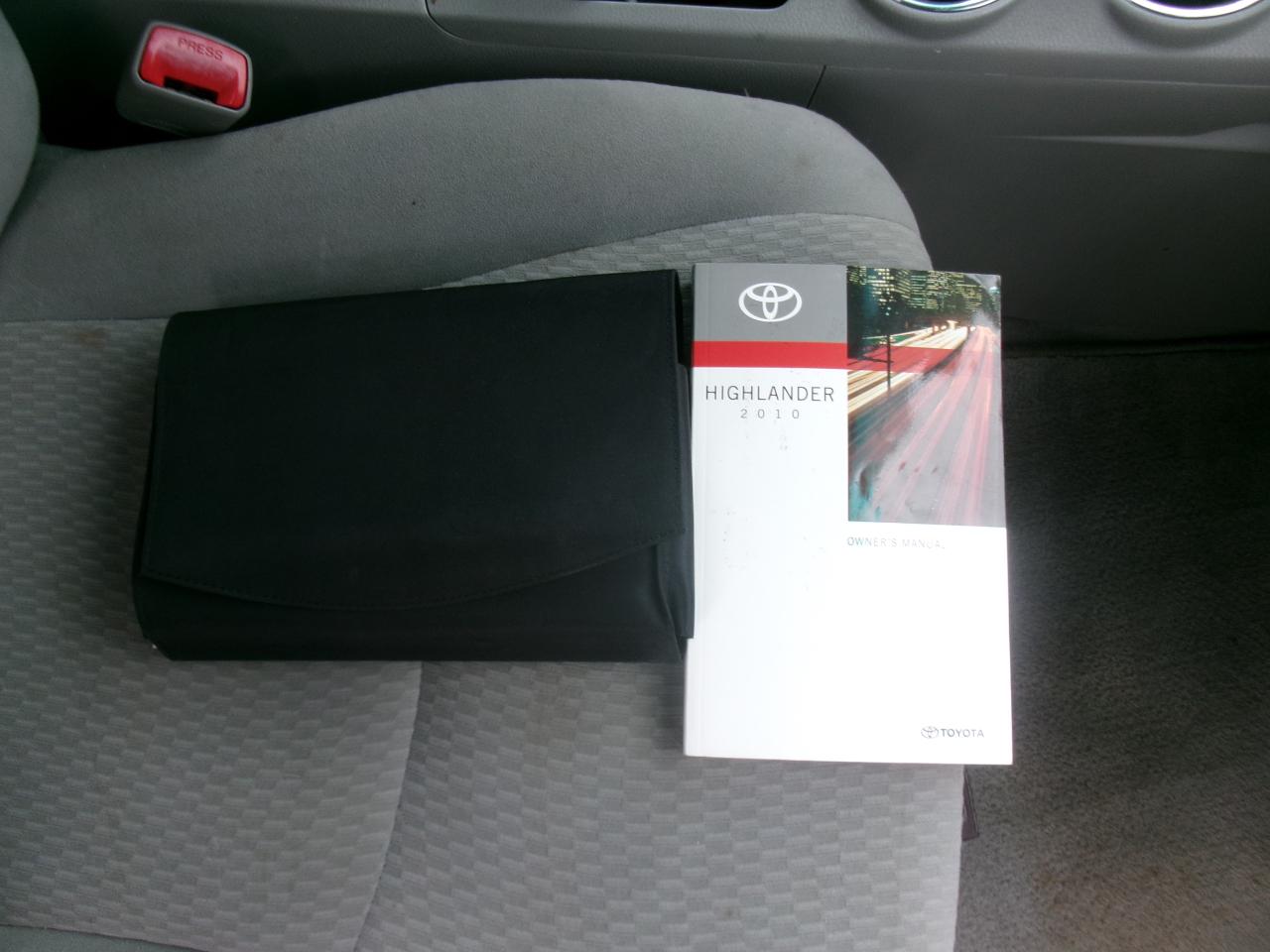 Toyota Highlander 2WD 2010