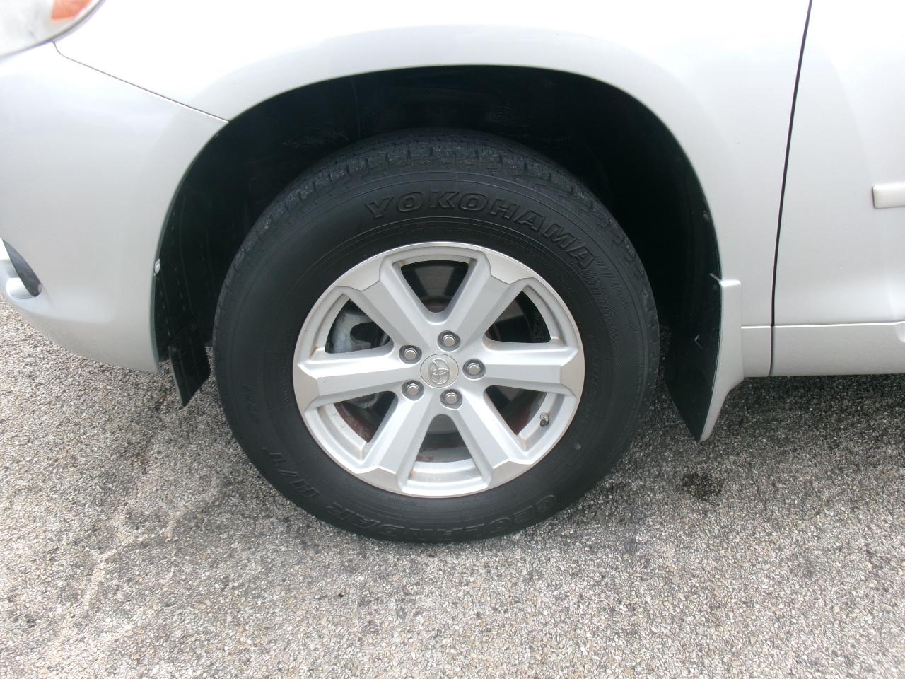 Toyota Highlander 2WD 2010