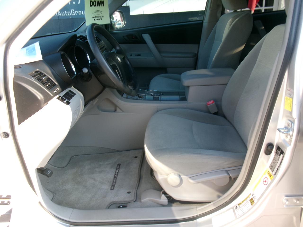 Toyota Highlander 2WD 2010