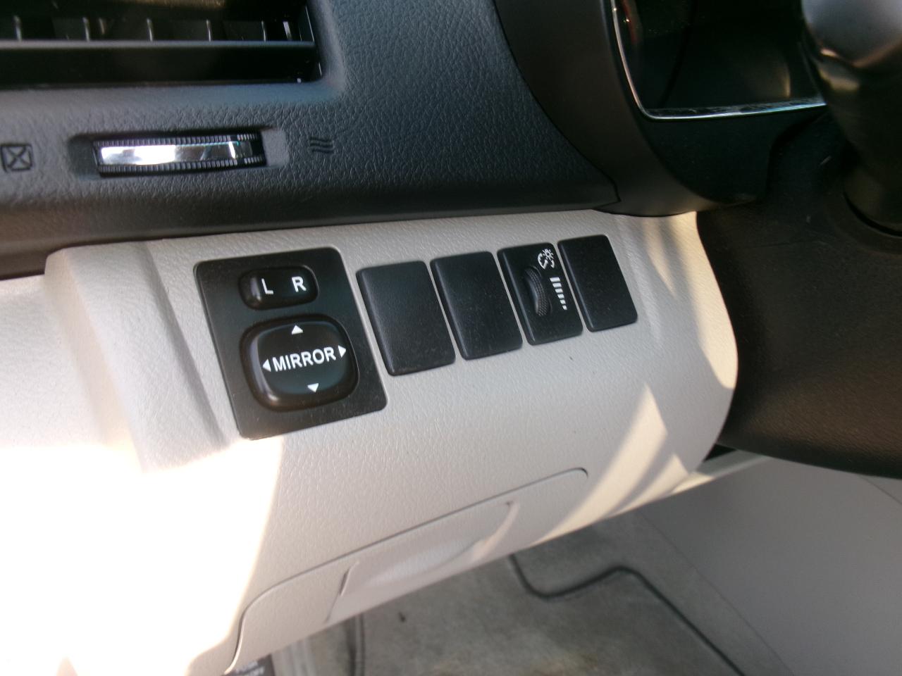 Toyota Highlander 2WD 2010